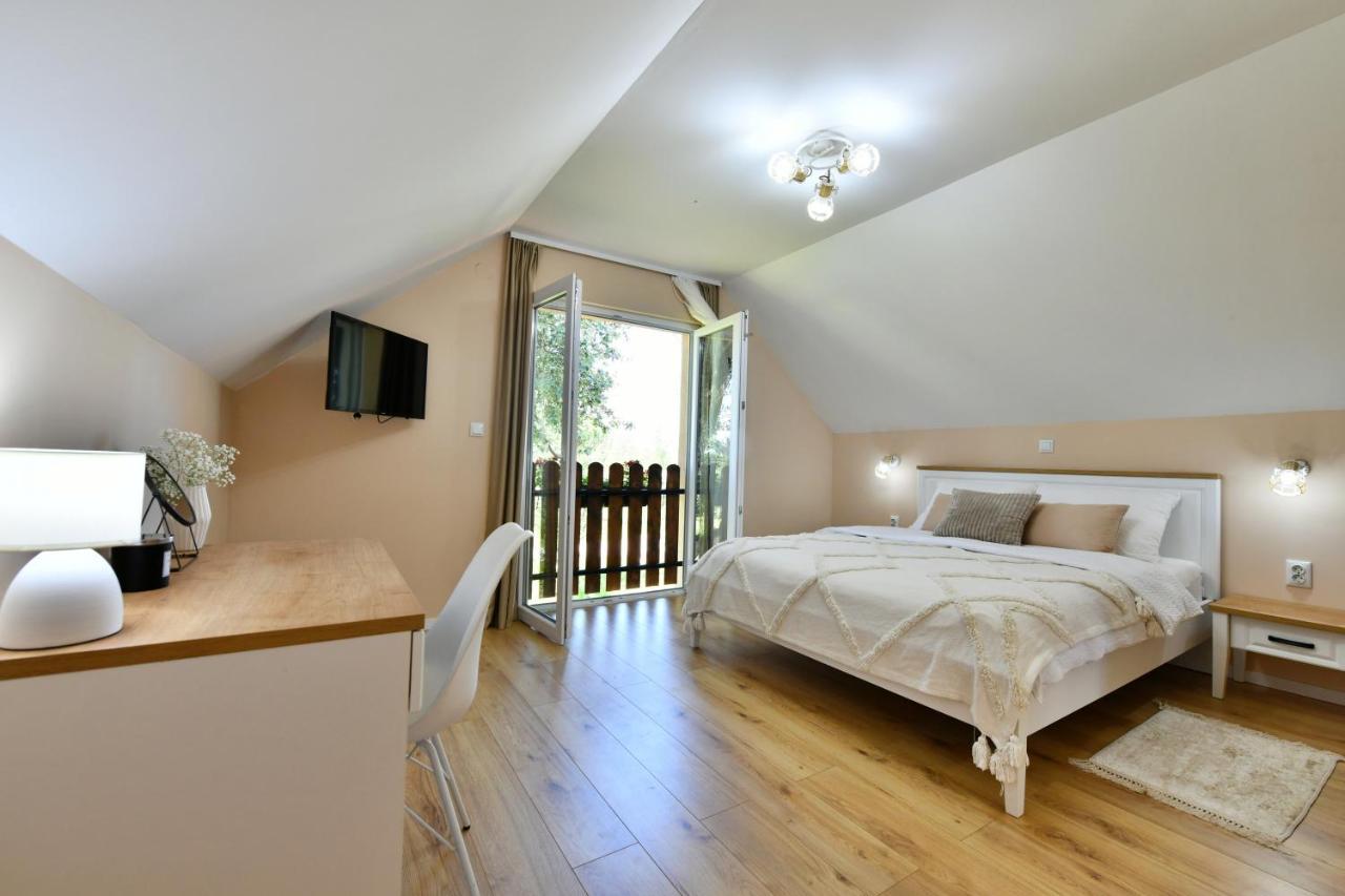 Linden Apartment *